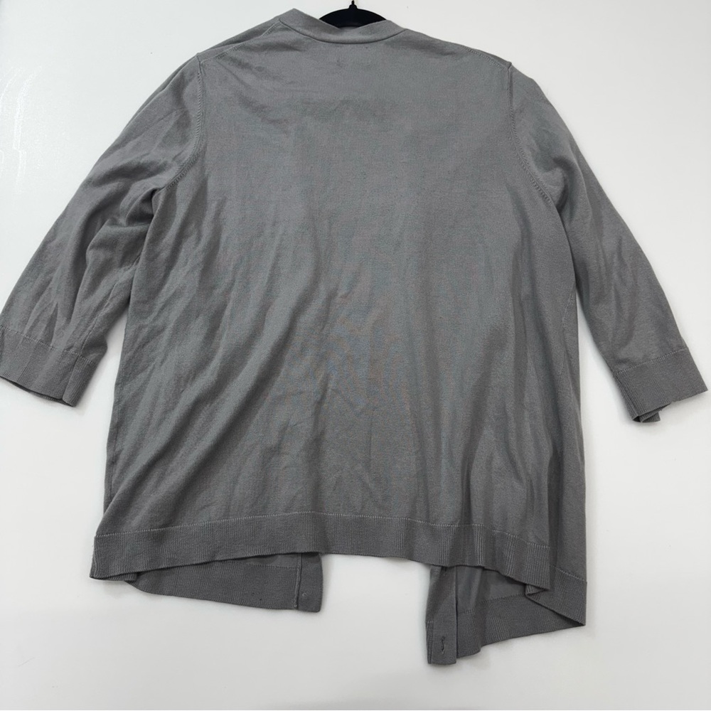 Women’s Lands’ End Grey Button Sweater Long Flowy Top Size 1X - Picture 3 of 3